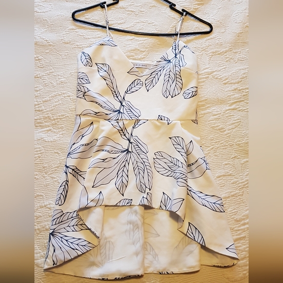 🩵Host Pick🩵 Neon Blonde peplum high low top S - Picture 2 of 11